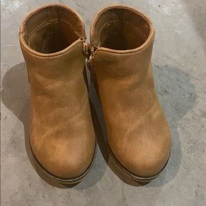 Size 5 Cat and Jack Booties with Sparkles